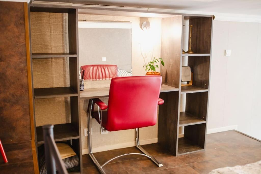 Quartier Belleville 20m2 Avec Mezzanine Appartamento